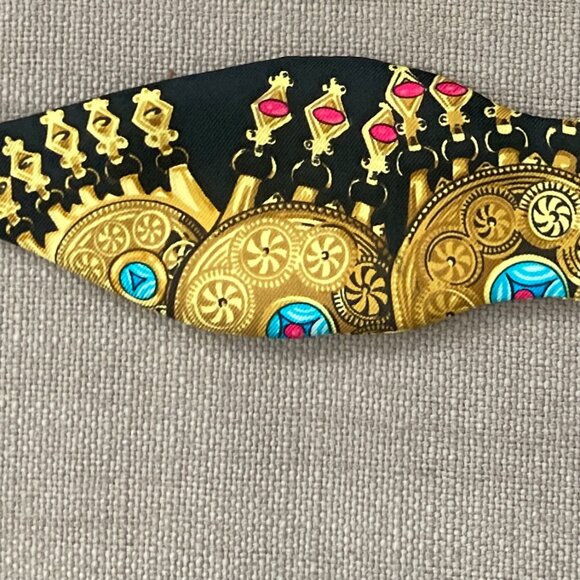 RARE HERMES SILK SCARF BOW TIE - BLACK GOLD Parures Des Sables by Bourthoumieux - Picture 2 of 4